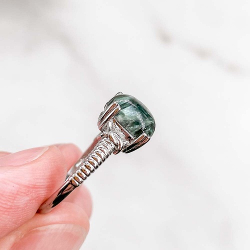 Кольцо с серафинитом (клинохлором)