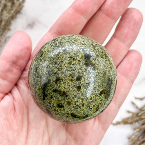 Шар из змеевика 