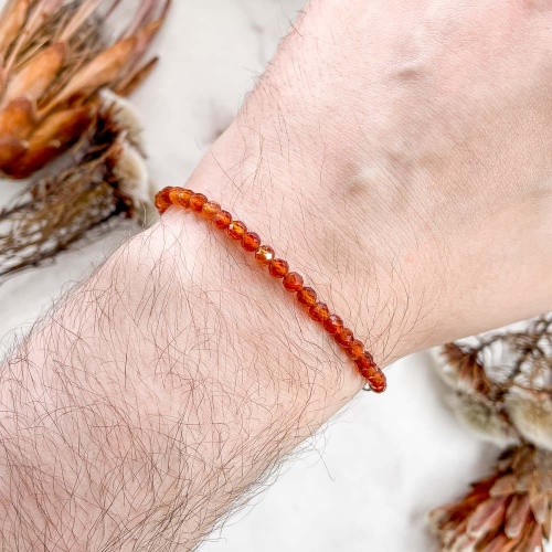 Браслет из гессонита (огранка)