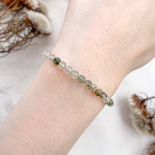 Браслет из кварца с хлоритом (огранка)