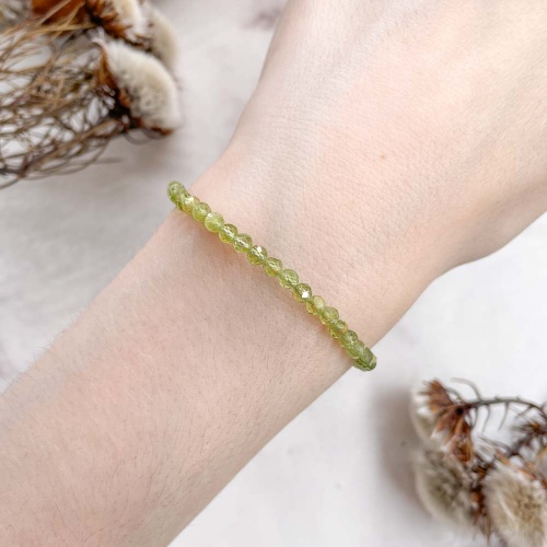 Браслет из хризолита (огранка)