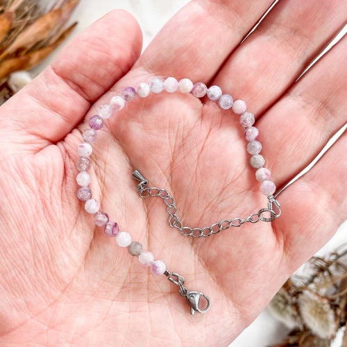 Браслет из лепидолита в породе (огранка)