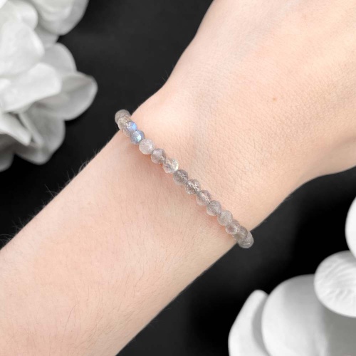 Браслет из лабрадора (лабрадорита) (огранка)