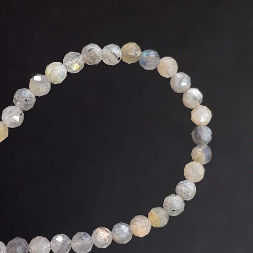 Браслет из лабрадора (лабрадорита) (огранка)