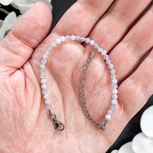 Браслет из агата голубого "сапфирин" (огранка)