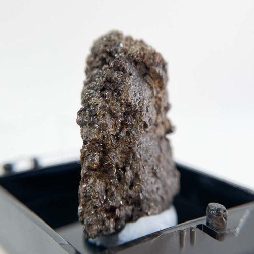 Андрадит (черный гранат) в боксе