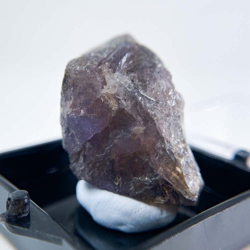 Танзанит в боксе