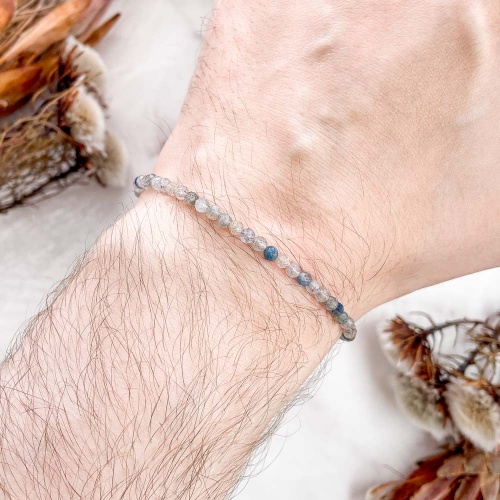 Браслет из троллеита в породе (огранка)