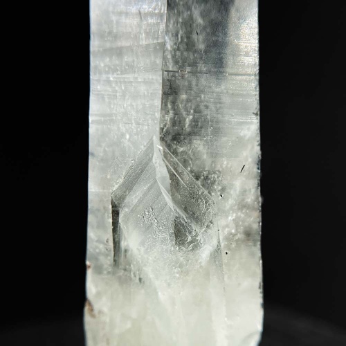 Кварц с гематитом 