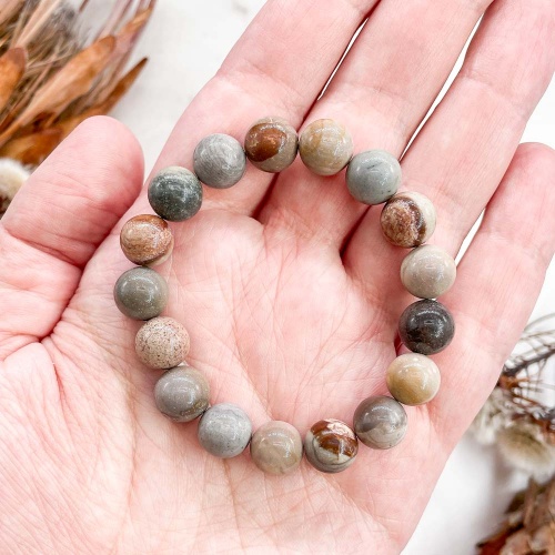 Браслет из яшмы полихромной