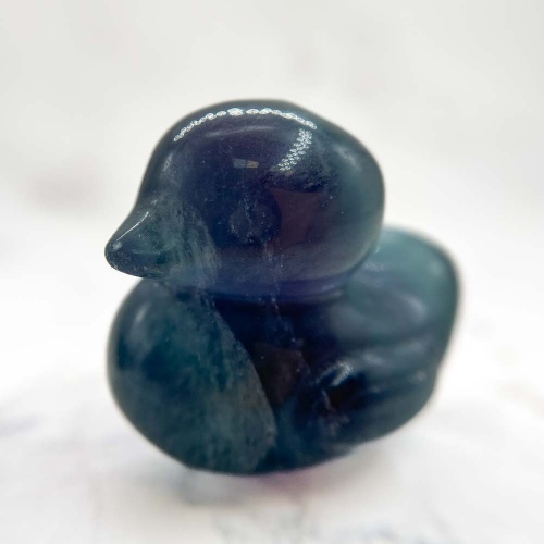 Фигурка утка из флюорита