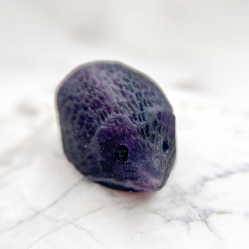 Фигурка ежа из флюорита