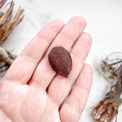 Фигурка ежа из флюорита