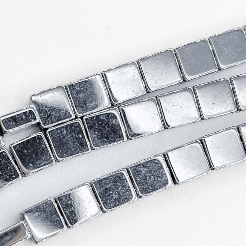 Нить бусин из геметина 4 мм