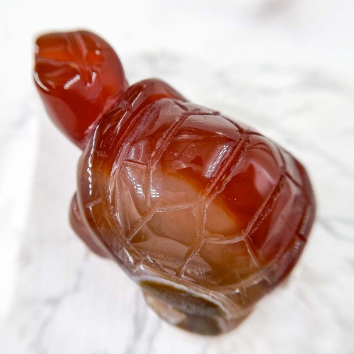 Черепаха из сердолика