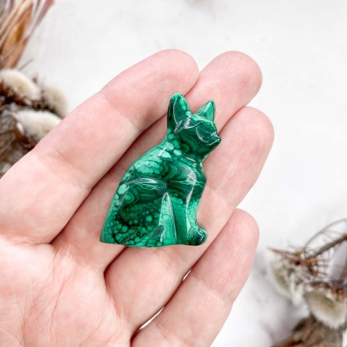 Кошка из малахита