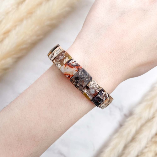 Браслет из риолита