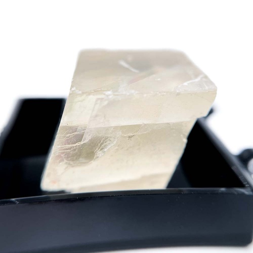 Исландский шпат (кальцит) в боксе