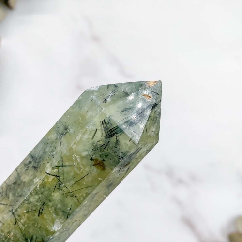 Столбик из пренита с эпидотом