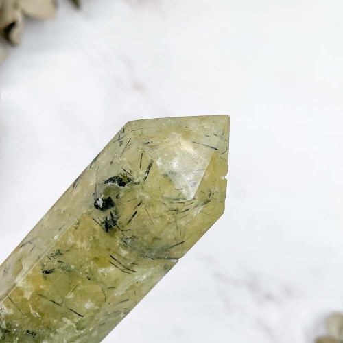 Столбик из пренита с эпидотом