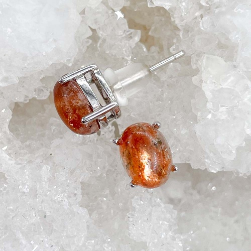 Пусеты из солнечного камня