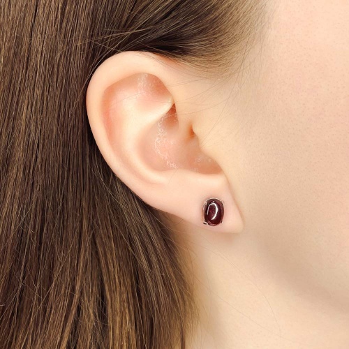 Пусеты из граната (альмандина)