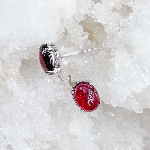 Пусеты из граната (альмандина)