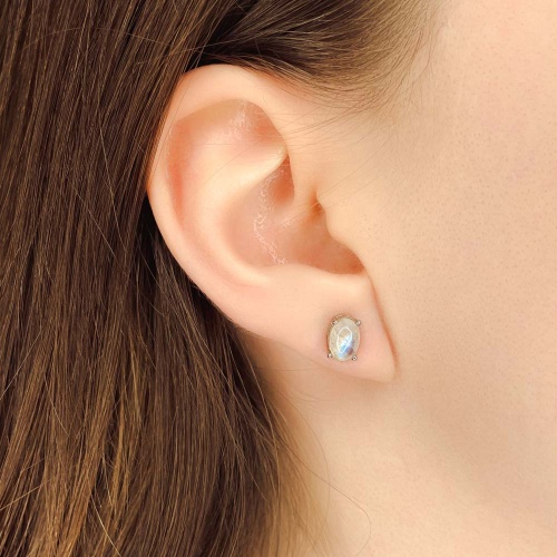 Пусеты из лунного камня