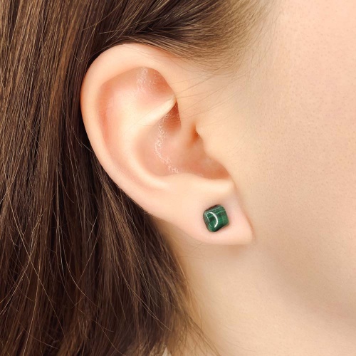 Пусеты из малахита