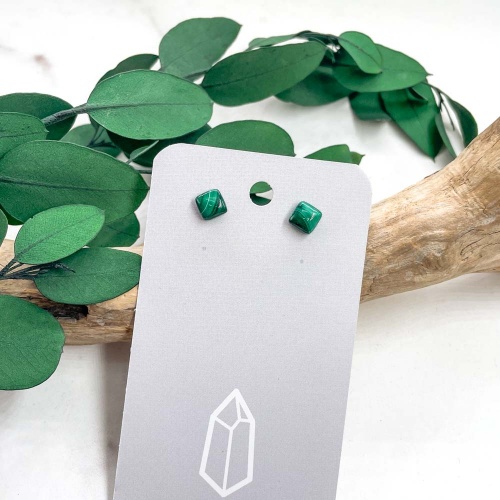 Пусеты из малахита