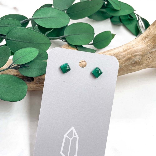 Пусеты из малахита