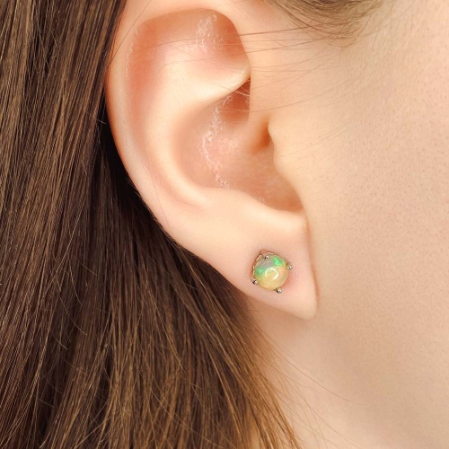 Пусеты из опала благородного