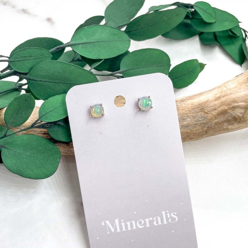 Пусеты из опала благородного