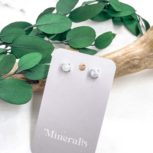 Пусеты из лунного камня