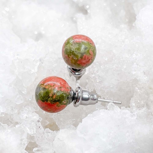 Пусеты из унакита