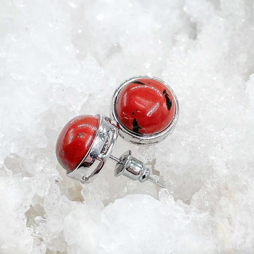 Пусеты из яшмы красной