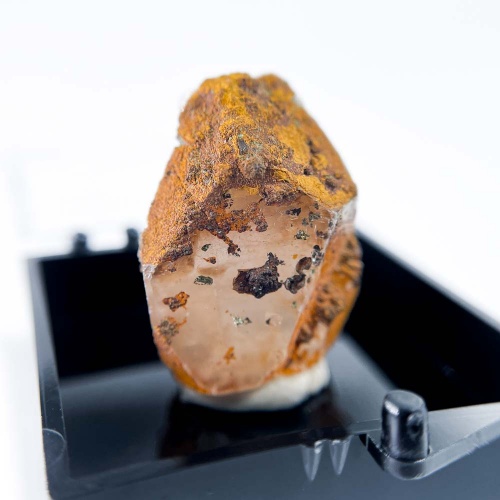 Топаз в боксе