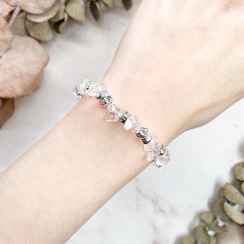 Браслет из горного хрусталя с геметином