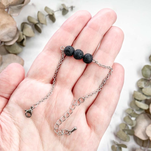 Браслет из лавы с фурнитурой