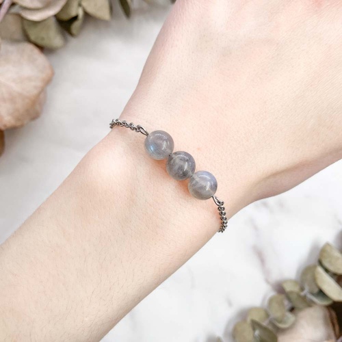 Браслет из лабрадора (лабрадорита) с фурнитурой