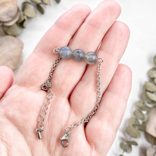 Браслет из лабрадора (лабрадорита) с фурнитурой