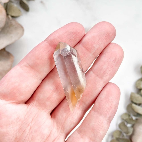 Кварц с гематитом 