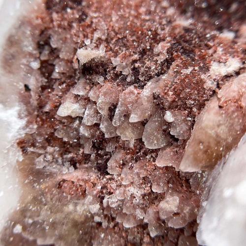 Пирит на кальците с кварцем