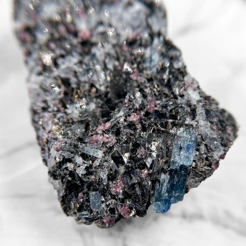 Кианит +УФ, альмандин, биотит