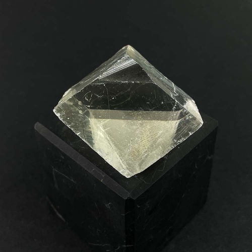 Кальцит выколки (исландский шпат)