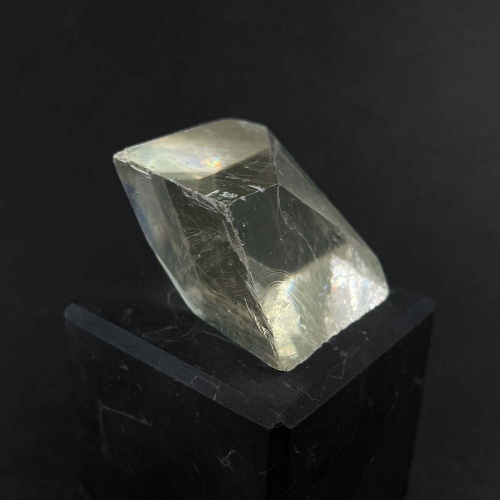 Кальцит выколки (исландский шпат)