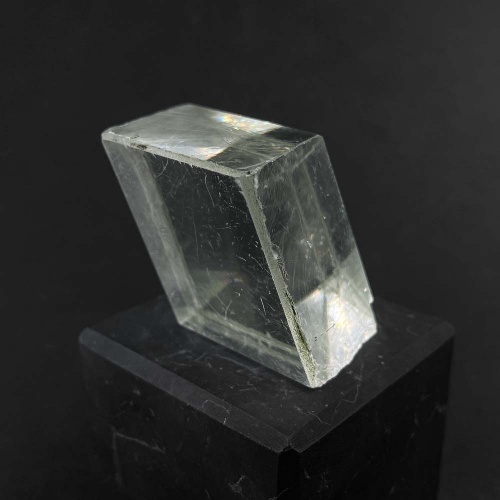 Кальцит выколки (исландский шпат)