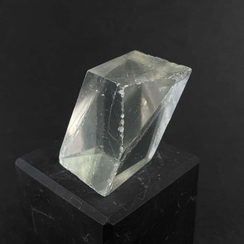 Кальцит выколки (исландский шпат)