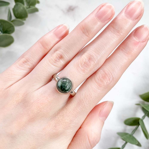 Кольцо с серафинитом (клинохлором)