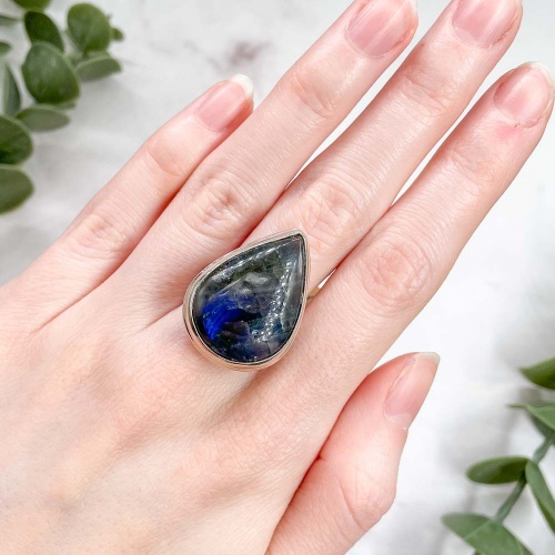 Кольцо с лабрадором (лабрадоритом)